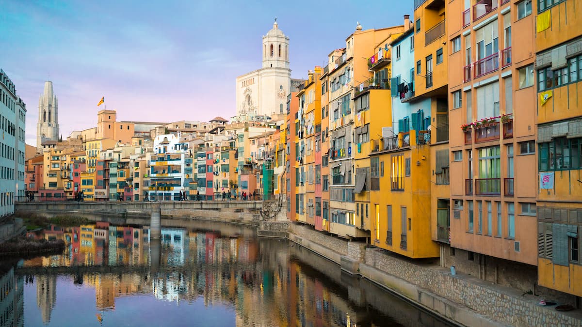 Hotels, Restaurants und Kultur in Girona an der Costa Brava Schweizer