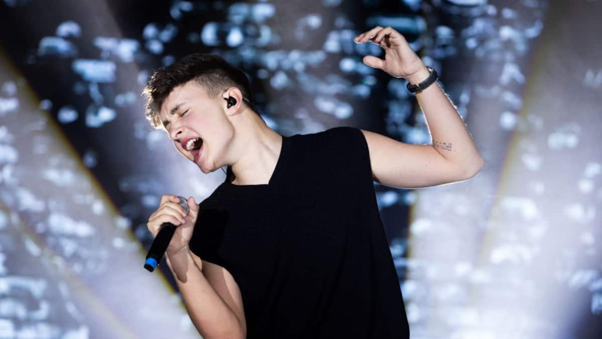 Der Schweizer Remo Forrer schafft es mit seinem Song «Watergun» in das