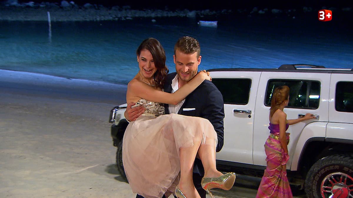 Der Bachelor 2016 Schweiz Janosch Kandidatinnen 1. Folge Schuh