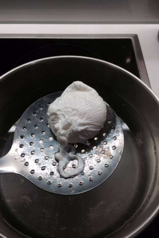 Pochierte Eier Anleitung Rezept Kochblog Zoe Torinesi