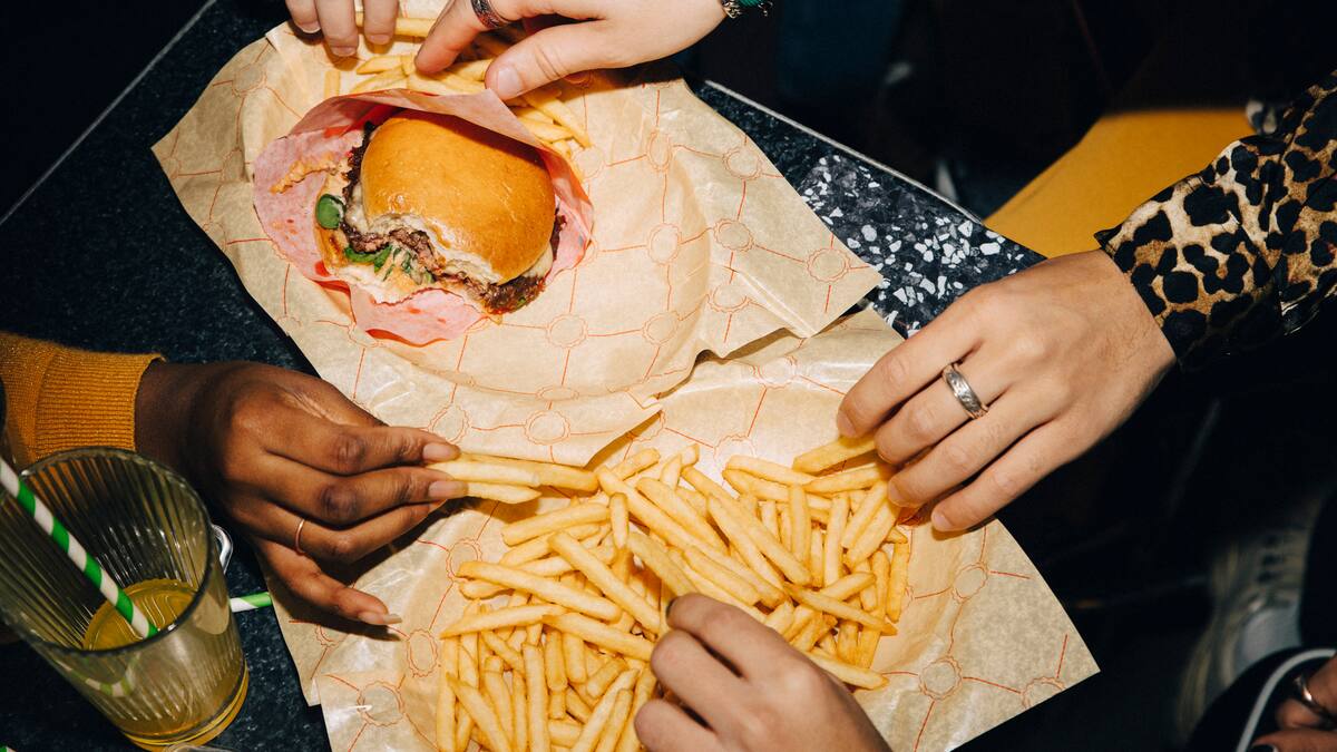 Warum-wir-w-hrend-der-Periode-so-viel-Hunger-haben