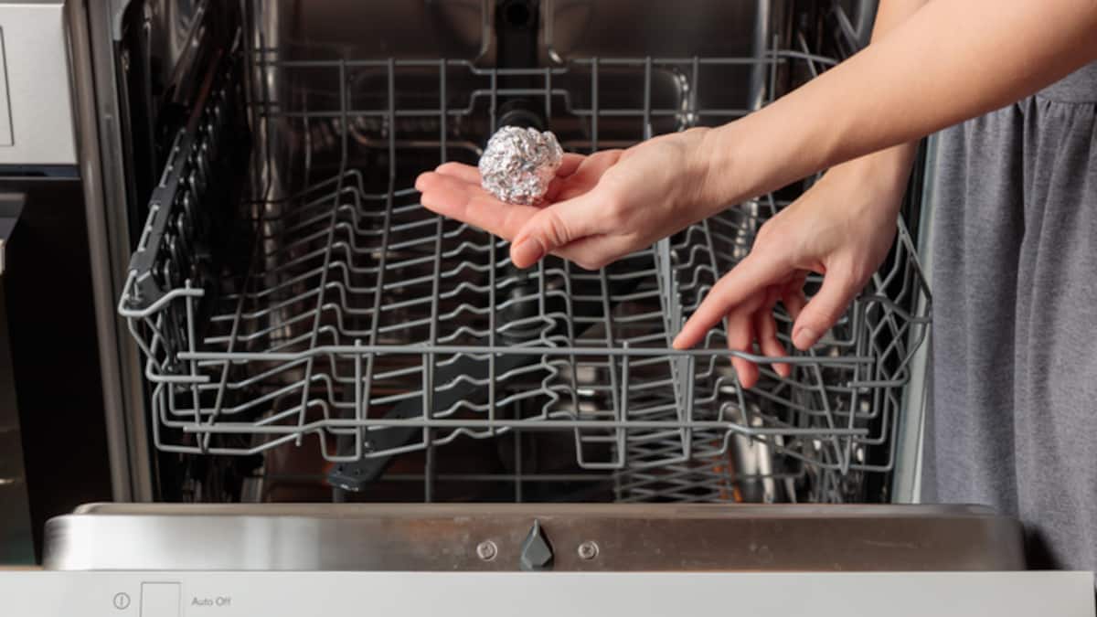 Was-bringt-Alufolie-im-Geschirrsp-ler-
