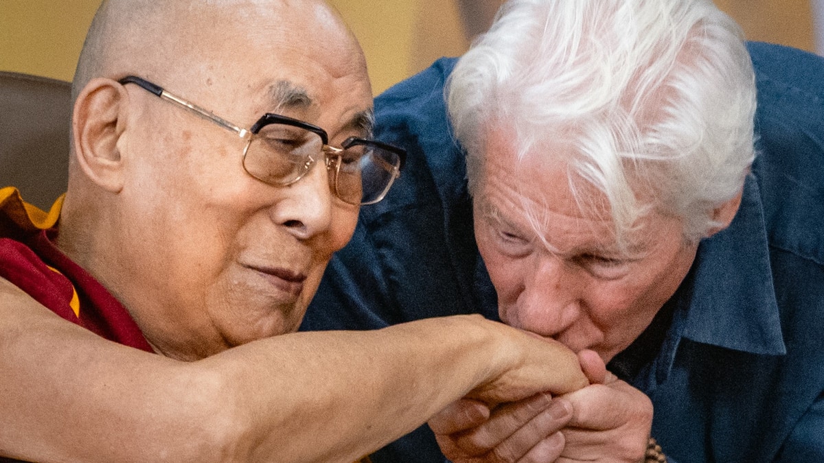 90-Geburtstag-des-Dalai-Lama-Richard-Gere-feiert-in-Indien-mit