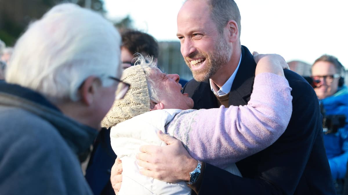 Prinz-William-in-Wales-Vom-Strandsparziergang-zur-innigen-Umarmung