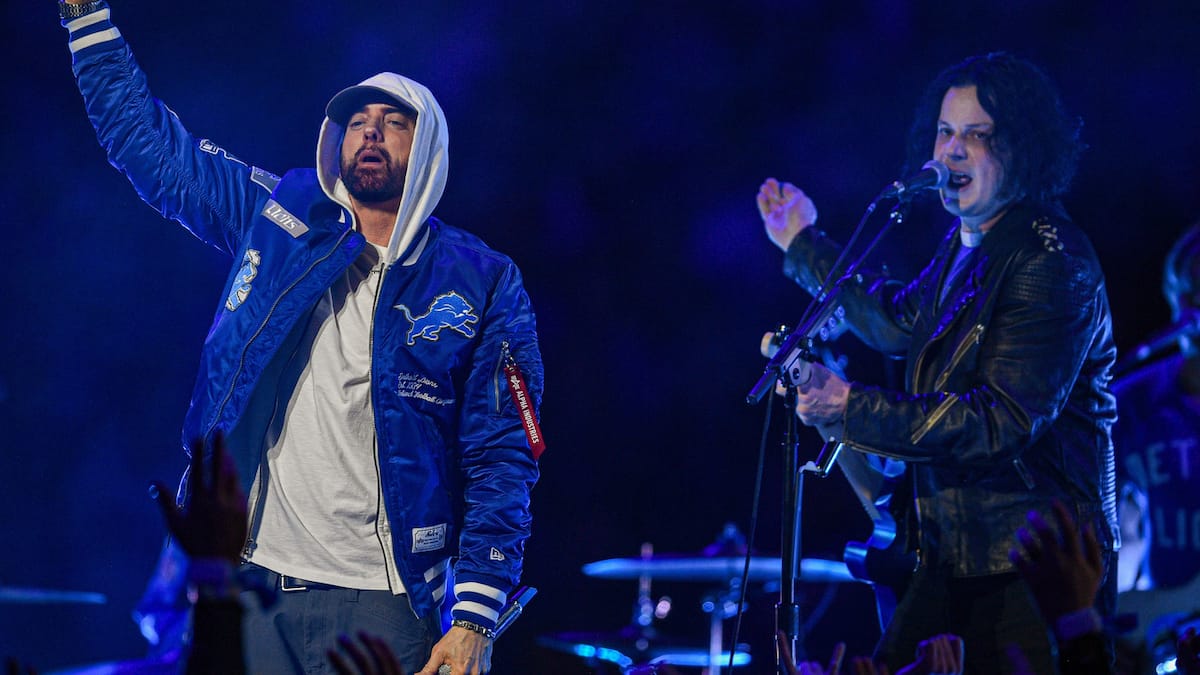 Mit-Stargast-Eminem-Jack-White-rockt-NFL-Halbzeitshow-an-Thanksgiving