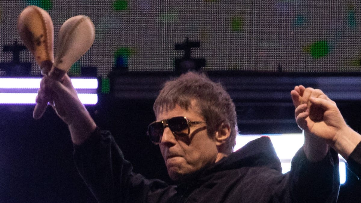 Nach-Bier-R-ckfall-Liam-Gallagher-von-Oasis-schw-rt-dem-Alkohol-ab