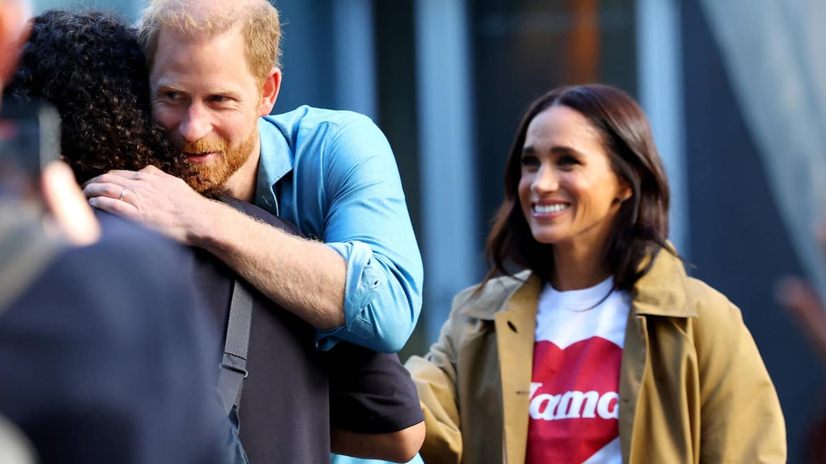 Herzogin-Meghan-tr-gt-in-Melbourne-T-Shirt-mit-besonderer-Botschaft