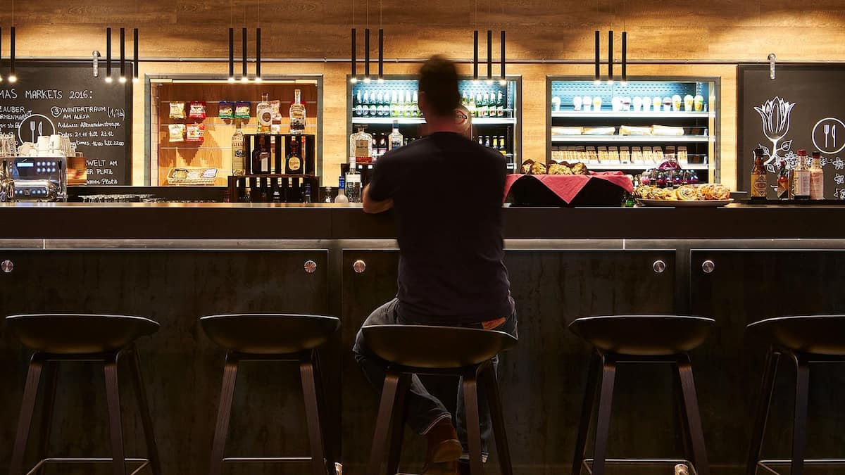 Warum-immer-mehr-Deutsche-allein-verreisen