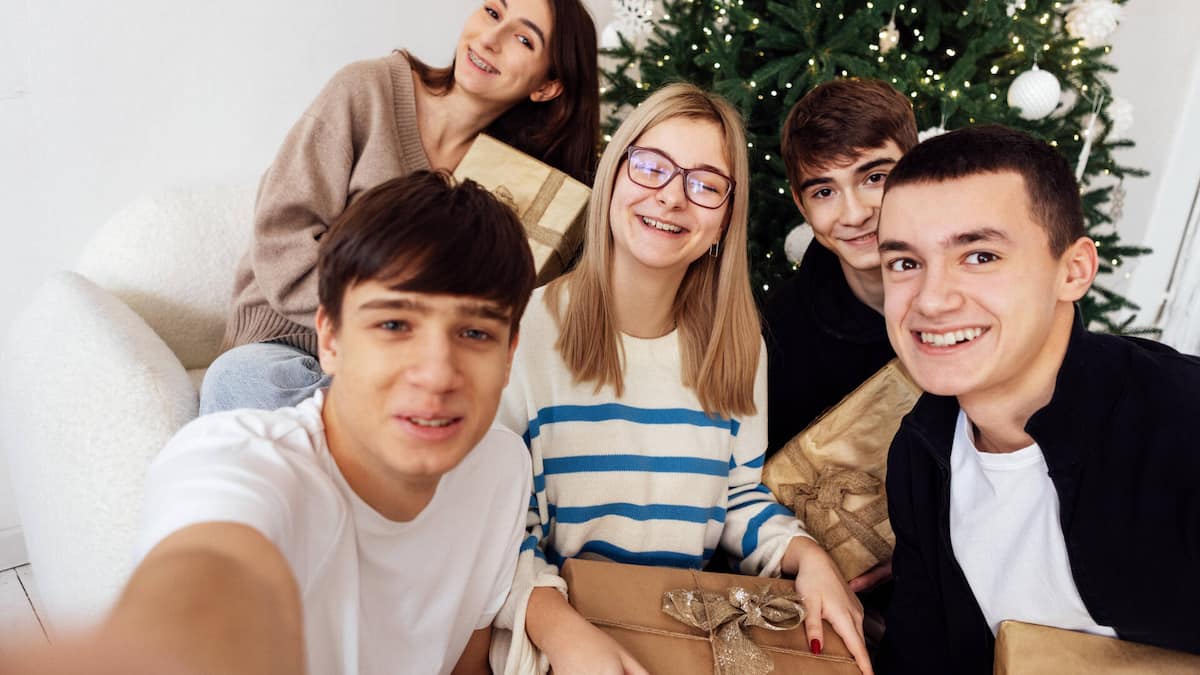 Acht-Tipps-f-r-ein-tolles-Weihnachtsfest-mit-Teenagern