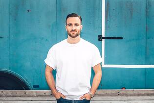 Julian Thorner im Familienglück Festivalsommer 2019Radio SRF 3Moderator Julian ThornerCopyright: SRF/Noëlle Guidon