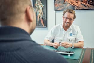 Darmspiegelung? Klingt schlimmer, als sie ist Vorbesprechung im GastroZentrum der Klinik Hirslanden in Zürich. Die Darmkrebsvorsorge wird grundsätzlich ab dem 50. Altersjahr empfohlen.