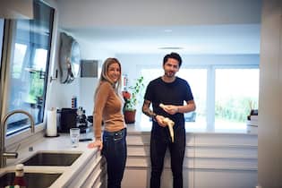 Drei Monate nach dem ersten Date zog er mit Mimi zusammen Nenad Mlinarevic Living 2019