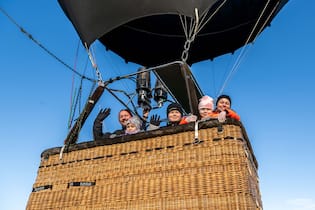 Die Reys erleben ihren Traumtag im Heissluftballon Familie Rey startet zu einer unvergesslichen Ballonfahrt.