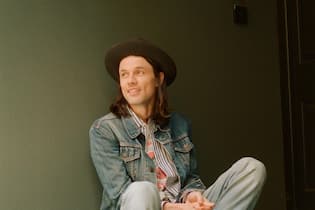 «Ich habe zu lange versucht, gemocht zu werden» <p>Mit «Hold Back the River» gelang James Bay 2015 der internationale Durchbruch. Seither wurden seine Songs über sieben Milliarden Mal gestreamt.</p>