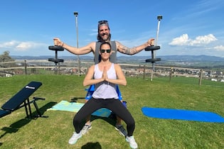 Michèle lässt Manu Burkart schwitzen Hand uf’s Herz mit Burkis: Thema Sport Manu und Michèle Burkart schwitzen um die Wette