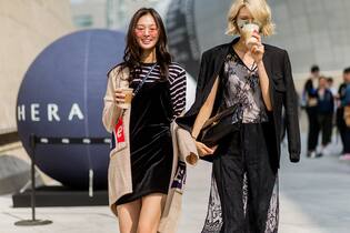 Wir klären über die Kaffee-Mythen auf Mit Kaffee auf der Strasse