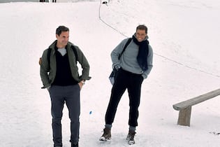 Federer und Nadal ernten Spott mit neuer Werbekampagne Roger Federer (l.) und Rafael Nadal trafen sich für ein Fotoshooting auf dem Gipfel des kleinen Lagazuoi in den Dolomiten in Italien.