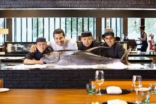 Asia-Chefs am Herd, mit dem iPad ins Bett asiatische Köche des Resorts «The Chedi»