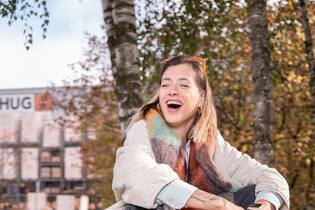 «Meine Ehrlichkeit fordert das Publikum heraus» Foto: Joseph Khakshouri 25.10.2024 Lisa Christ - Gewinnerin Salzburger Stier, in und um Ihrem Zürcher Atelier Zürich (ZH)