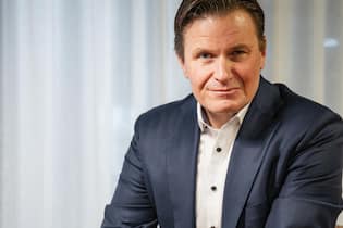 Der Traum von Olympia 05.12.2023 - Urs Lehmann am Flughafen Zürich - Der Top Manager auf Reisen.