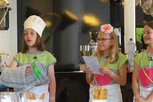 Das passiert, wenn Kinder ihre Eltern bekochen Coop Hello Family Kids Challenge Dinner Teaserbild