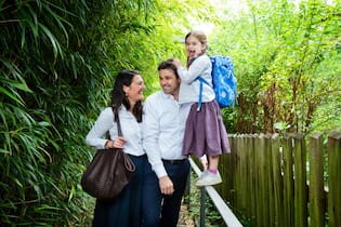 Bald drückt auch die Jüngste die Schulbank <p>Exotischer Schulweg in Zürich Witikon. GLP-Ständerätin Tiana Angelina Moser und SP-Gemeinderat Matthias Aebischer sind seit rund neun Jahren ein Paar. Lotta ist das Nesthäckchen.</p>