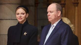 Skandalöse Enthüllungen über Charlène und Albert Königlicher Podcast «RoyalTea» Skandalöse Enthüllungen über Charlène und Albert