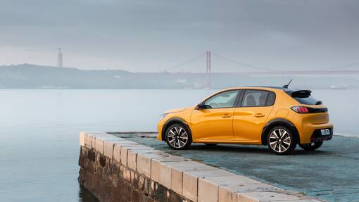 Peugeot 208 GT Line Wettbewerb Autos des Jahres 2022