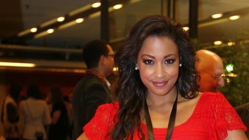 Fabienne Louves Brust-OP Frontteaser