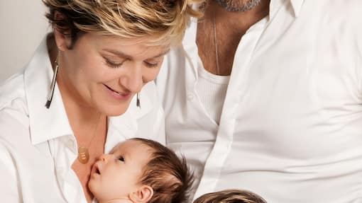 Carlos Leal Frau Jo Kelly und Baby Familie Fotos