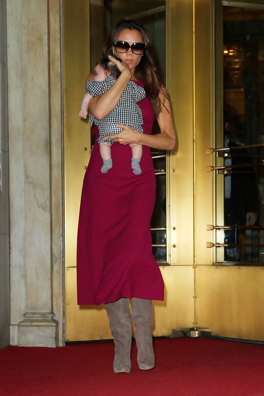 Victoria Beckham und Baby Harper2
