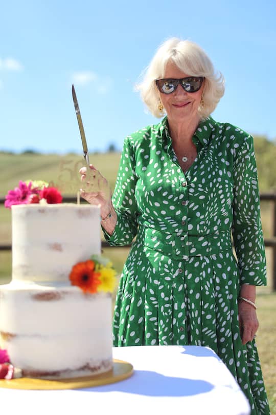 <p>Tom Parker Bowles verrät, wie es um Königin Camillas Können in Sachen Backen stehe.</p>