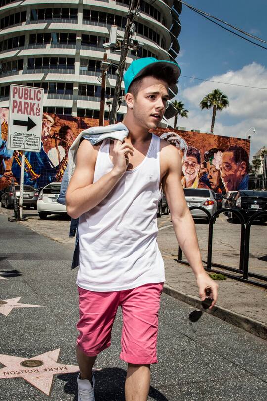 Saenger Luca Haenni gewinnt in Los Angeles zum 2. Mal den Kids Choice Award.