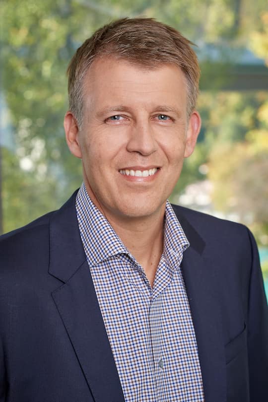 Legende zum Porträt Dr. med. Dr. phil. II Andreas Wild, FEBO, Facharzt FMH für Ophthalmologie, spez. Opthalmochirurgie, Chefarzt Augenzentum Interlaken.