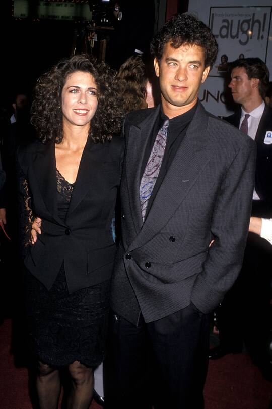 Actress Rita Wilson and actor Tom Hanks attend the "Punchline" Hollywood Premiere on September 23, 1988 at Mann's Chinese Theatre in Hollywood, California. (Photo by Ron Galella, Ltd./Ron Galella Collection via Getty Images)