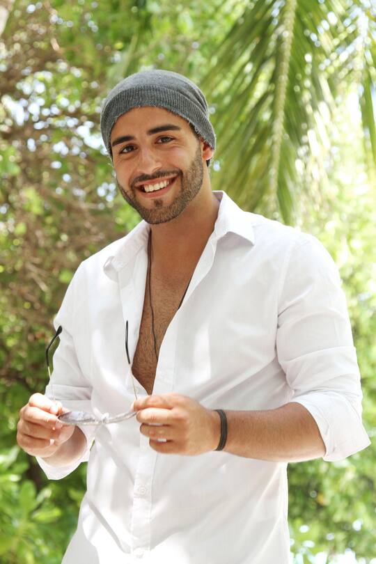 DSDS Hamed Anousheh oben ohne Brust Malediven