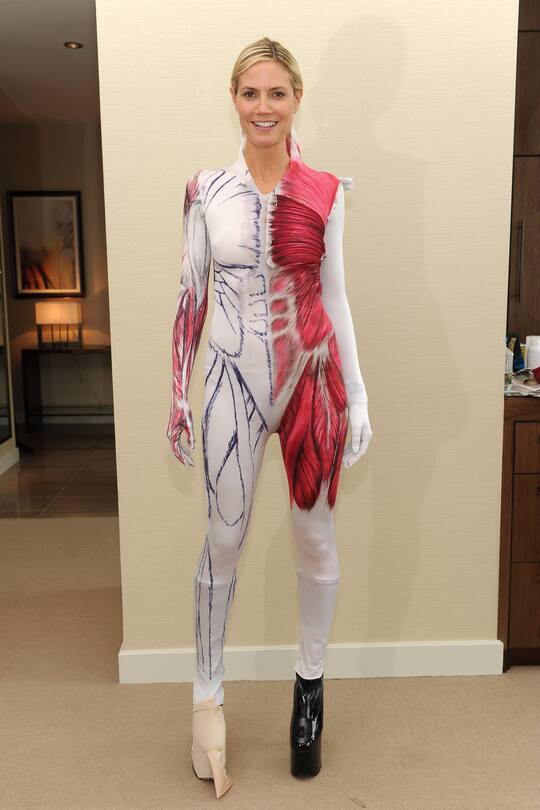 Heidi Klum Halloween Kostüm 2011 Anatomie Affe 2