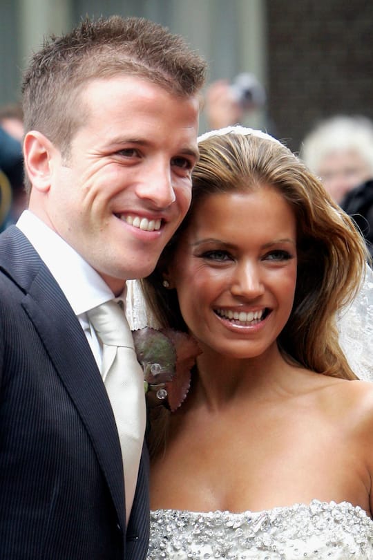 HEEMSKERK, NETHERLANDS - JUNE 10:  Rafael van der Vaart and Sylvie Meiss during their wedding ceremony on June 10, 2005 in Heemskerk, Netherlands.  (Photo by Nadine Rupp/Bongarts/Getty Images)