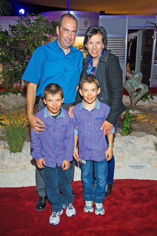 Vreni Schneider mit Mann Marcel und den Kindern