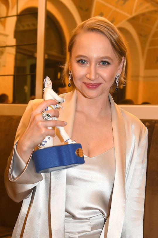 Preistraegerin Anna Maria Muehe bei der Verleihung Bayerischer Filmpreis am 16.06.2023 im Prinzregententheater in Muenchen Bayerischer Filmpreis 2023 in Muenchen *** Award winner Anna Maria Muehe at the Bavarian Film Award ceremony on 16 06 2023 at the Prinzregententheater in Munich Bavarian Film Award 2023 in Munich PUBLICATIONxINxGERxSUIxAUTxONLY