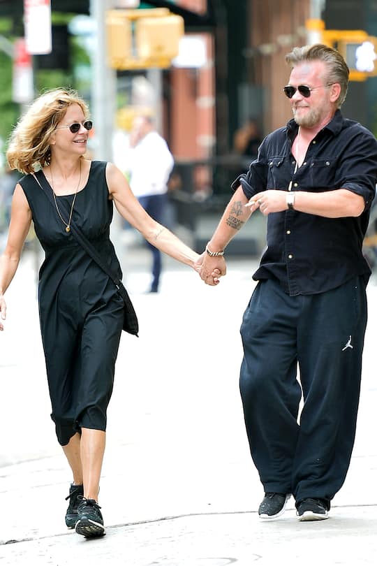 EXCLUSIVE: Meg Ryan and John Mellencamp seem to be in love with eachother as they laugh together in New York City. <P>Pictured: Meg Ryan and John Mellencamp<B>Ref: SPL1578335 150917 EXCLUSIVE</B><BR/>Picture by: Splash News<BR/></P><P><B>Splash News and Pictures</B><BR/>Los Angeles: 310-821-2666<BR/>New York: 212-619-2666<BR/>London: 870-934-2666<BR/>photodesk@splashnews.com<BR/></P> *** Local Caption *** World Rights
