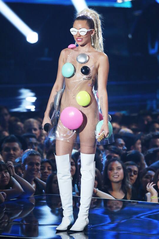Miley Cyrus' crazy Outfits