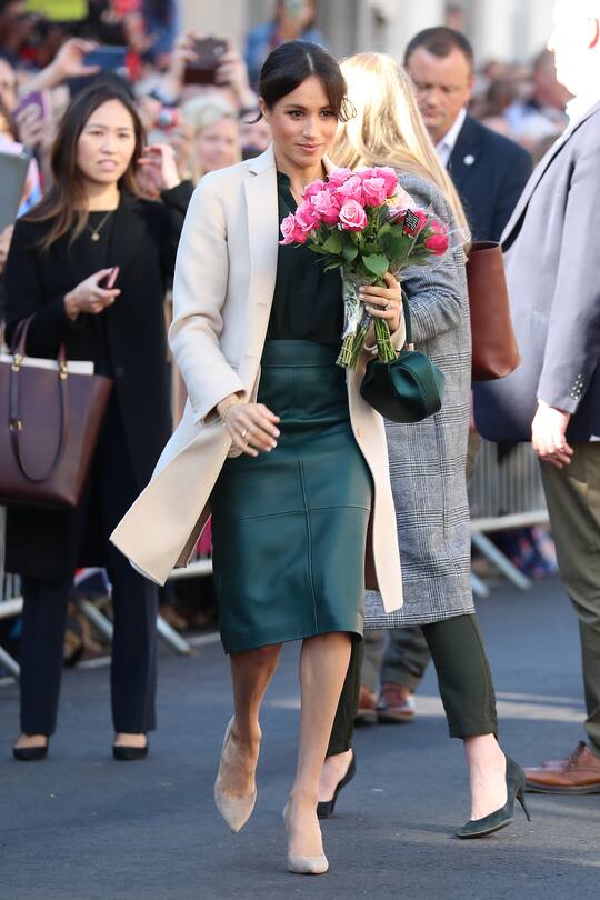 CHICHESTER, ENGLAND - OCTOBER 03: Prince Harry, Duke of Sussex and Meghan, Duchess of Sussex seen greeting crowds in Chichester during an official visit to Sussex on October 3, 2018 in Chichester, United Kingdom. The Duke and Duchess married on May 19th 2018 in Windsor and were conferred The Duke & Duchess of Sussex by The Queen. (Photo by Neil Mockford/GC Images)