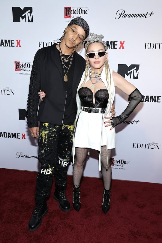 Madonna und Ahlamalik Williams