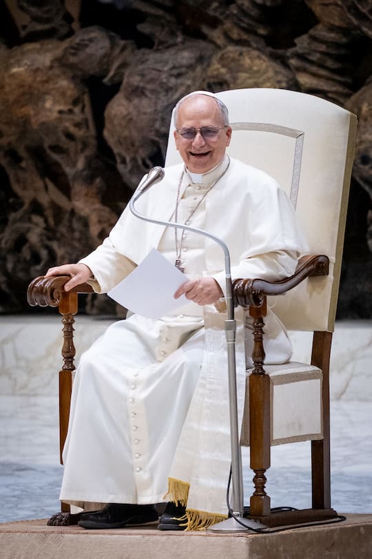 VATICAN CITY, VATICAN - 2025/05/12: Pope Leo XIV delivers his speech during a meeting with members of the international media in the Paul VI Hall. (Photo by Stefano Costantino/SOPA Images/LightRocket via Getty Images)