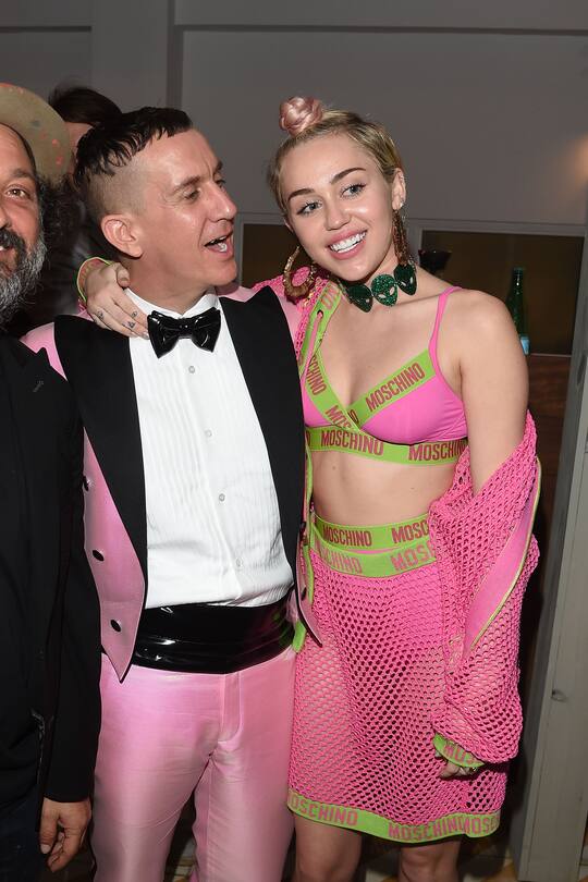 Miley Cyrus' crazy Outfits