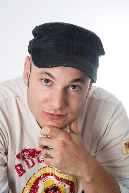 Joe Buchli von 77 Bombay Street