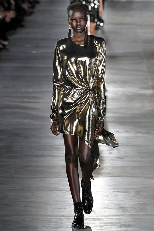 Adut Akech bei Saint Laurent