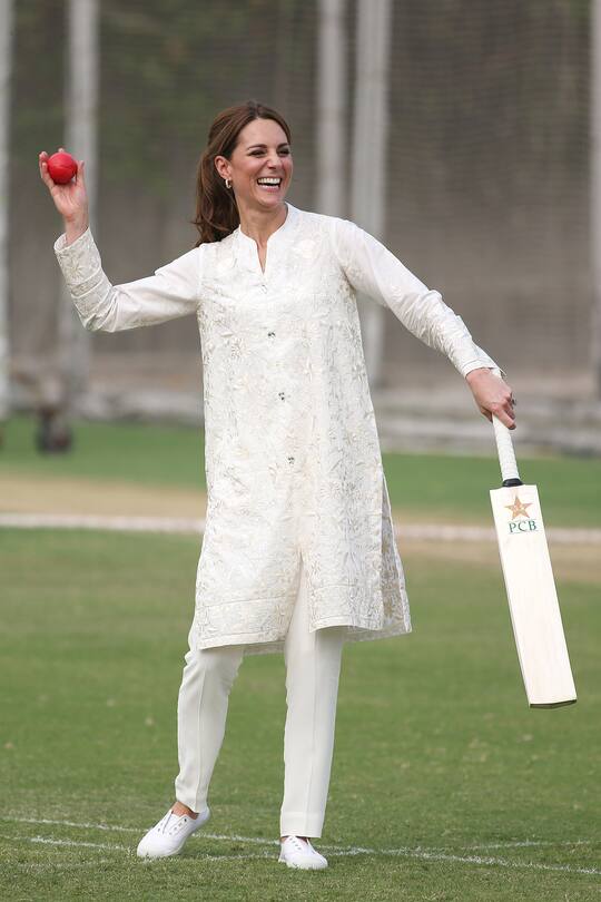 LAHORE, PAKISTAN - OCTOBER 17: Catherine, Duchess of Cambridge visits the National Cricket Academy during their royal tour of Pakistan on October 17, 2019 in Lahore, Pakistan. (Photo by Ian Vogler - Pool/Getty Images)