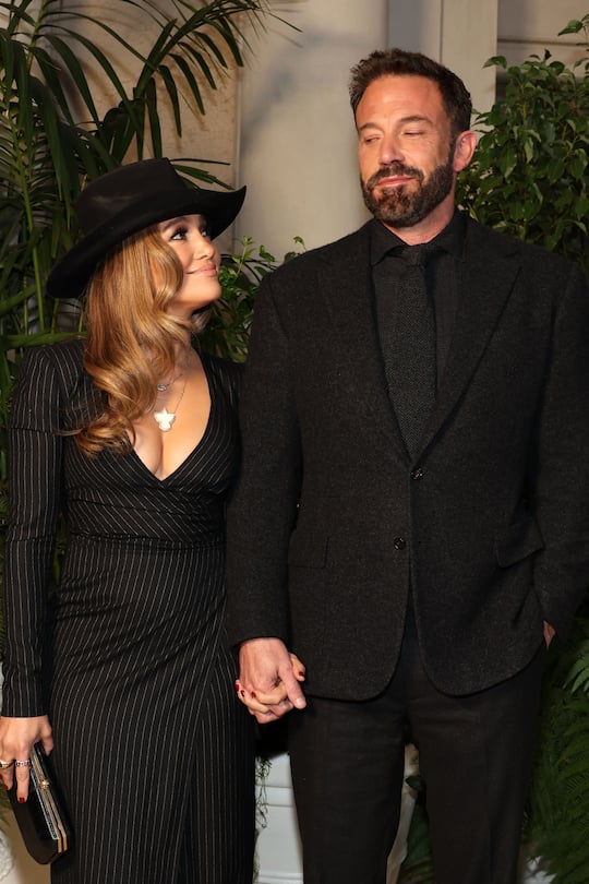 Nach zwei Jahrzehnten wirft Jennifer Lopez ihrem Ben Affleck immer noch den gleichen verliebten Blick zu.